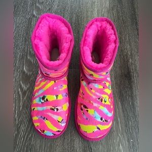 UGG classic Mini tiger flower women boots size 7
